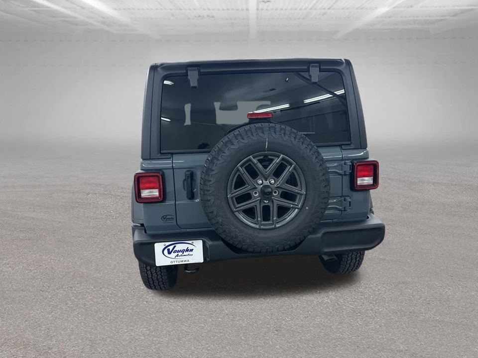 2026 Jeep JL Wrangler - Image 9 of 12