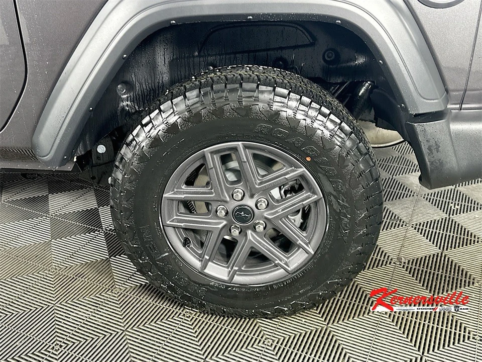 2026 Jeep JL Wrangler - Image 17 of 21