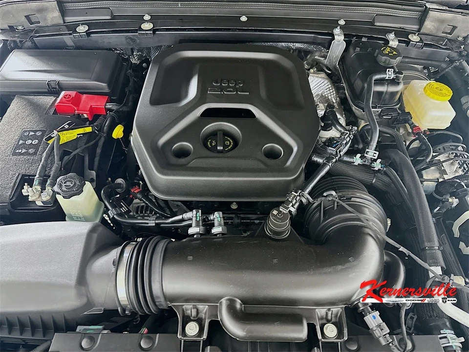 2026 Jeep JL Wrangler - Image 18 of 21