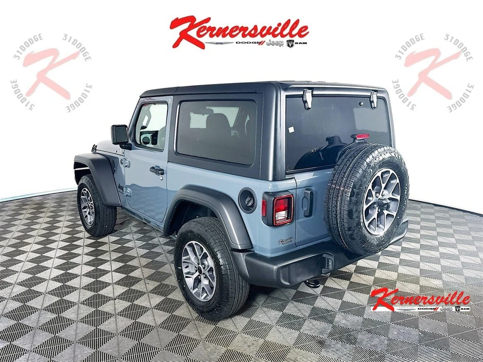 2026 Jeep JL Wrangler - Image 5 of 12