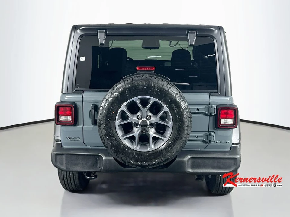 2026 Jeep JL Wrangler - Image 6 of 12