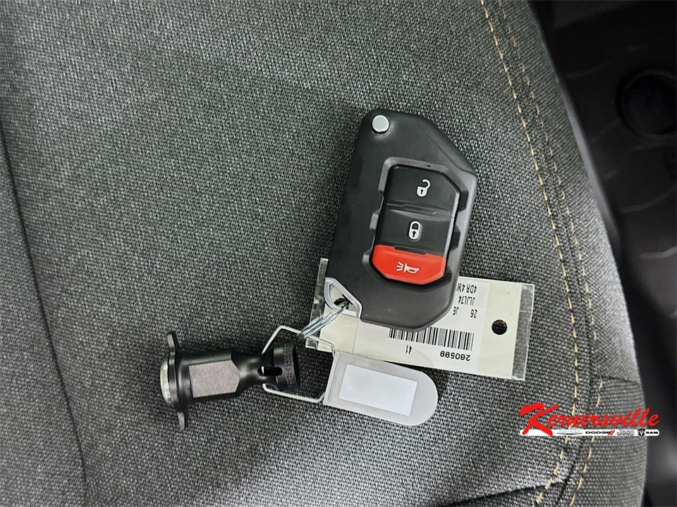 2026 Jeep JL Wrangler - Image 19 of 20