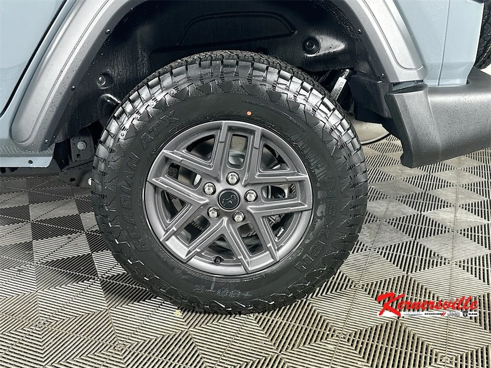 2026 Jeep JL Wrangler - Image 17 of 21