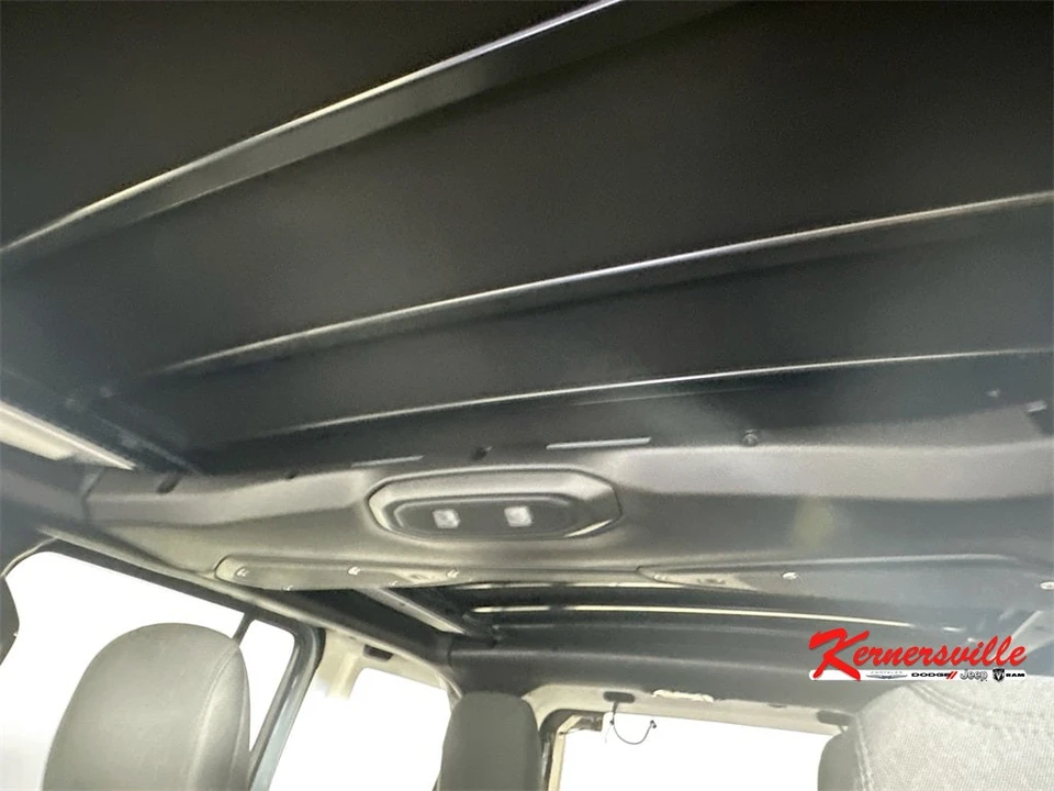 2026 Jeep JL Wrangler - Image 14 of 21