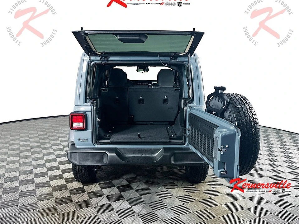 2026 Jeep JL Wrangler - Image 16 of 21