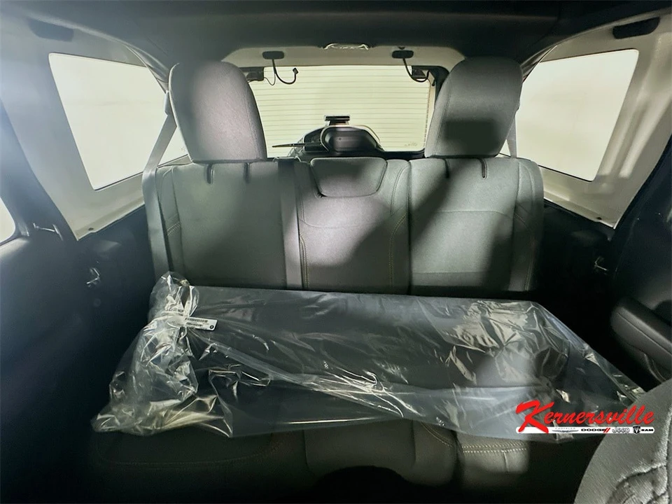 2026 Jeep JL Wrangler - Image 10 of 19