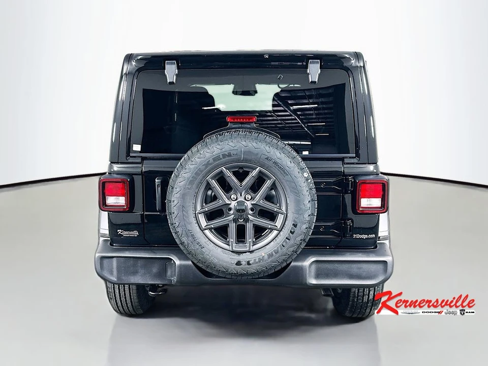 2026 Jeep JL Wrangler - Image 6 of 12