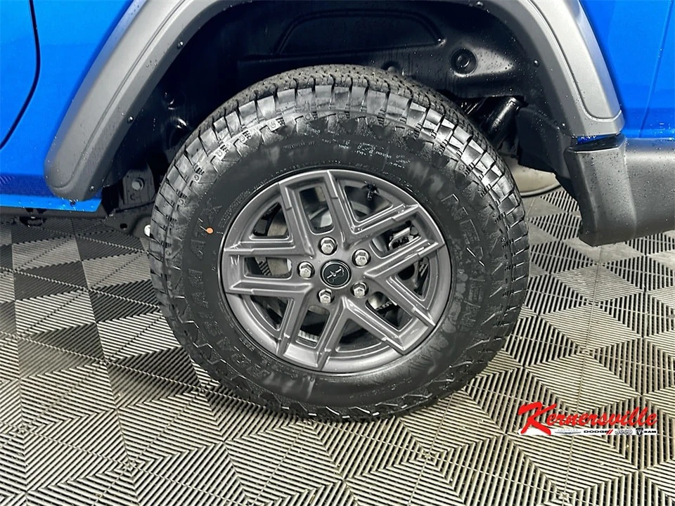 2026 Jeep JL Wrangler - Image 17 of 21