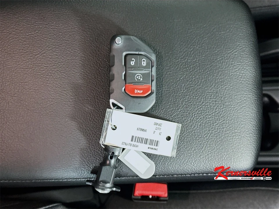 2026 Jeep JL Wrangler - Image 20 of 21