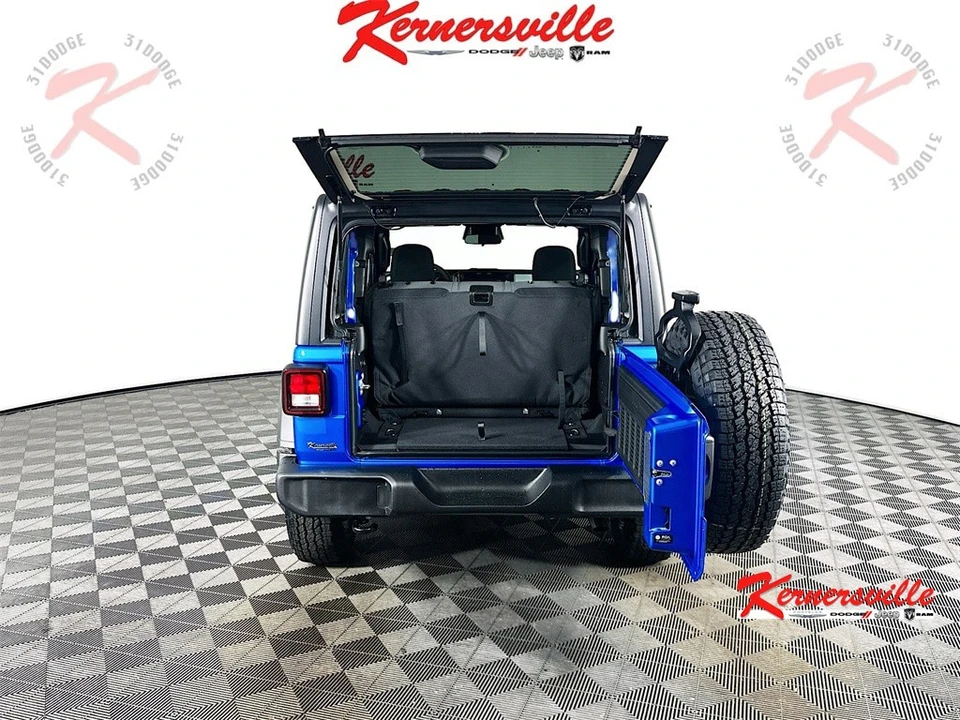 2026 Jeep JL Wrangler - Image 16 of 21