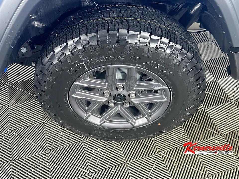 2026 Jeep JL Wrangler - Image 15 of 19