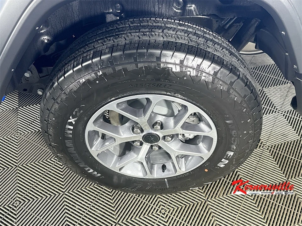 2026 Jeep JL Wrangler - Image 15 of 19