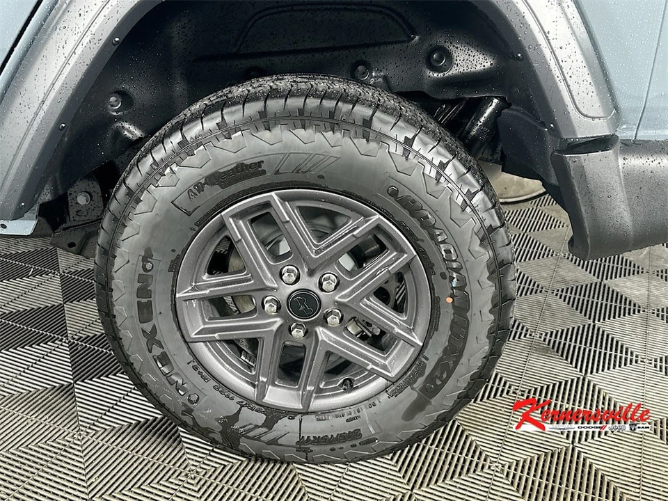 2026 Jeep JL Wrangler - Image 17 of 21