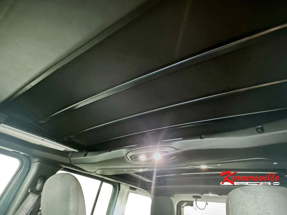 2026 Jeep JL Wrangler - Image 14 of 21