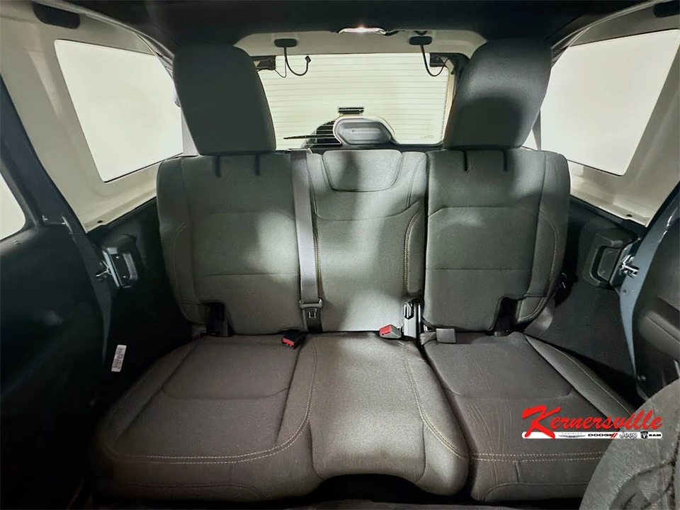 2026 Jeep JL Wrangler - Image 10 of 21