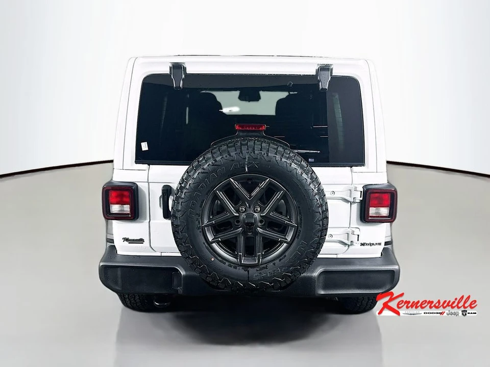 2026 Jeep JL Wrangler - Image 6 of 12