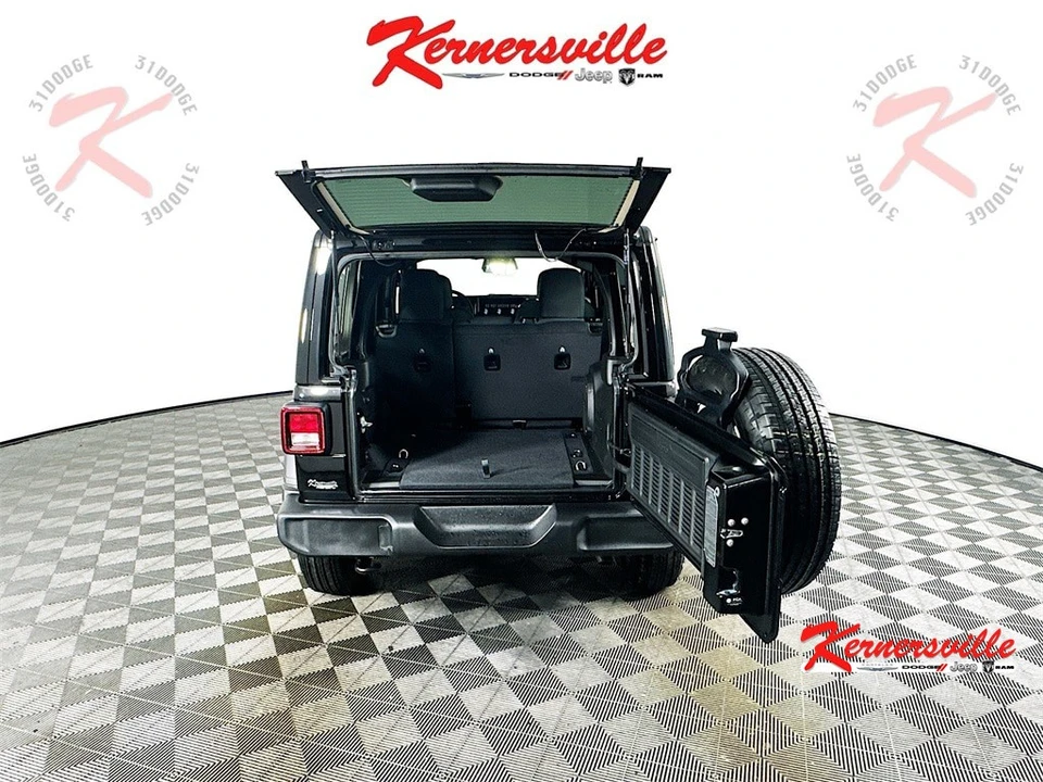 2026 Jeep JL Wrangler - Image 16 of 21