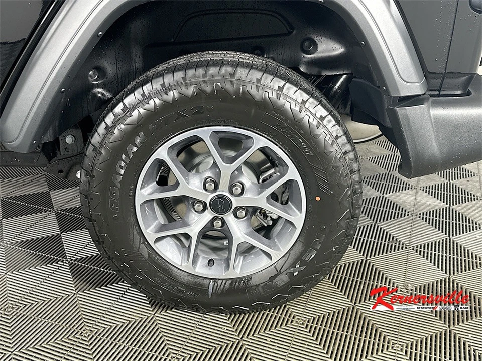2026 Jeep JL Wrangler - Image 17 of 21