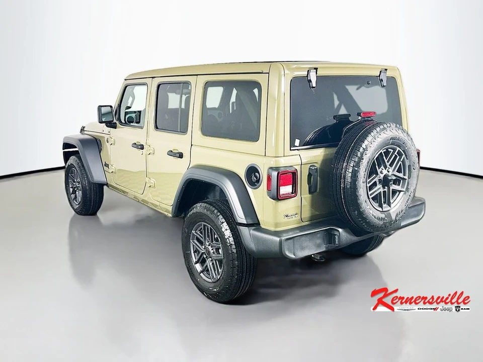 2026 Jeep JL Wrangler - Image 5 of 12
