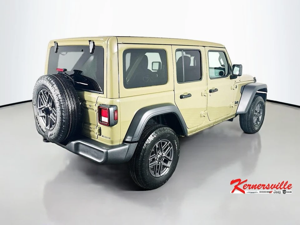 2026 Jeep JL Wrangler - Image 7 of 12