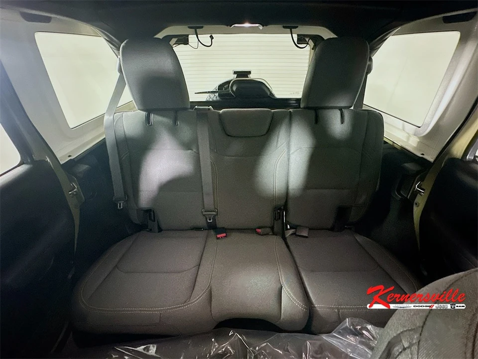 2026 Jeep JL Wrangler - Image 10 of 21