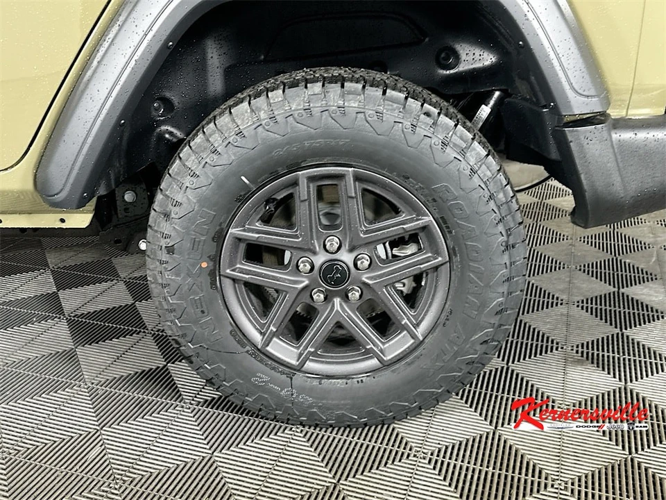 2026 Jeep JL Wrangler - Image 17 of 21