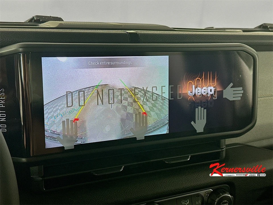 2026 Jeep JL Wrangler - Image 15 of 21