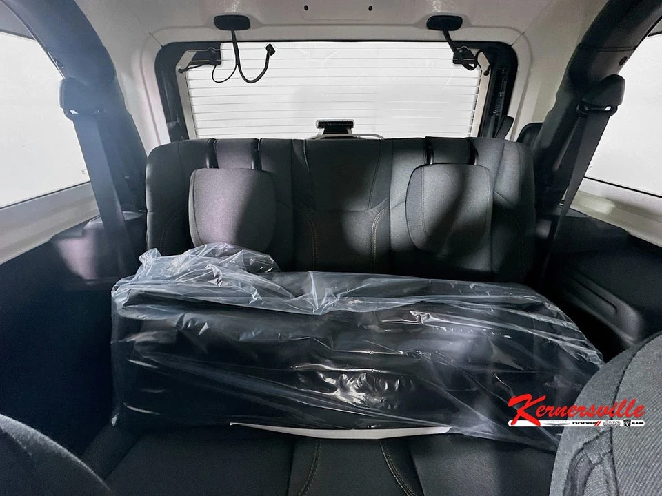 2026 Jeep JL Wrangler - Image 10 of 12