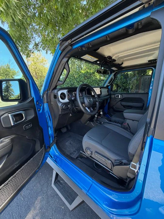 2026 Jeep JL Wrangler - Image 11 of 15