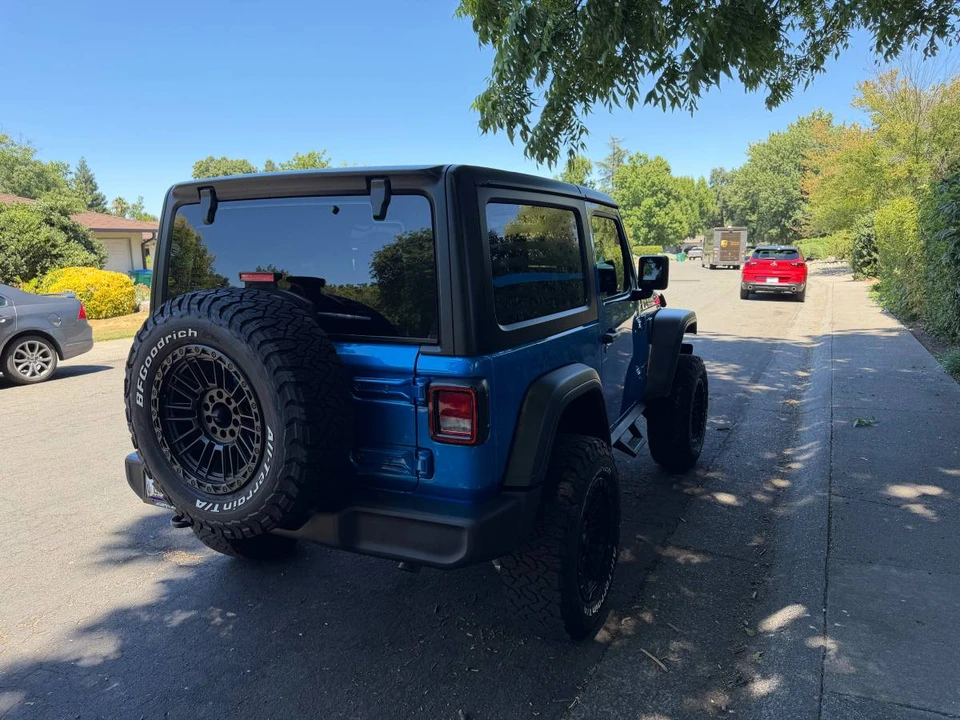2026 Jeep JL Wrangler - Image 9 of 15