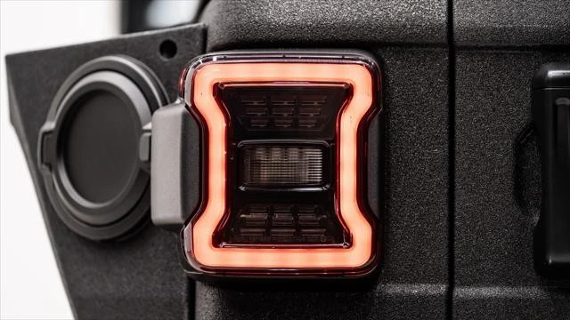 2026 Jeep JL Wrangler - Image 17 of 31