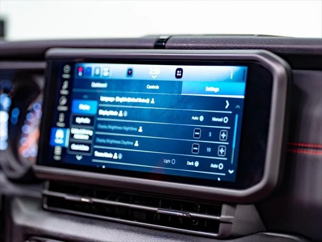 2026 Jeep JL Wrangler - Image 16 of 31