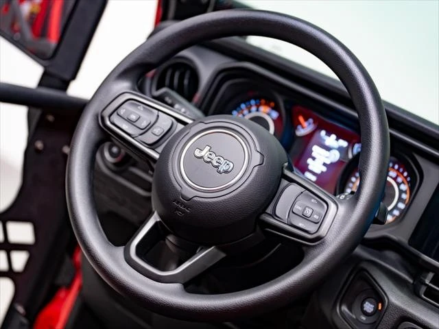 2026 Jeep JL Wrangler - Image 14 of 31