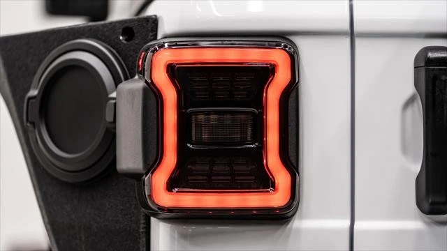 2026 Jeep JL Wrangler - Image 14 of 31