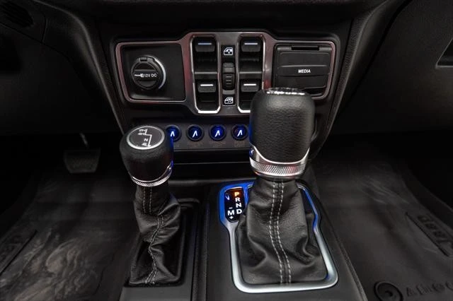 2026 Jeep JL Wrangler - Image 20 of 31