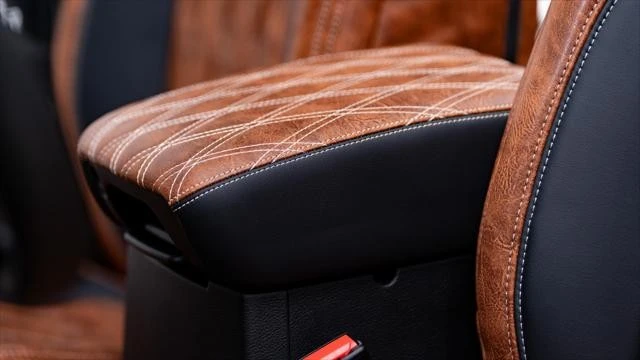 2026 Jeep JL Wrangler - Image 20 of 31