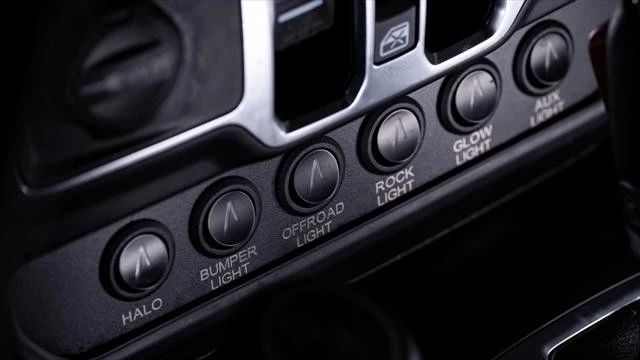 2026 Jeep JL Wrangler - Image 17 of 20