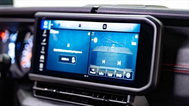 2026 Jeep JL Wrangler - Image 21 of 31