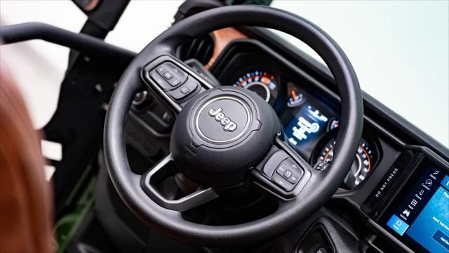 2026 Jeep JL Wrangler - Image 25 of 31