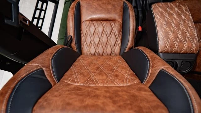 2026 Jeep JL Wrangler - Image 28 of 31