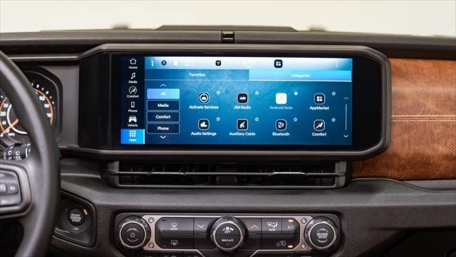 2026 Jeep JL Wrangler - Image 24 of 31