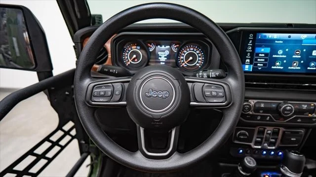 2026 Jeep JL Wrangler - Image 29 of 31