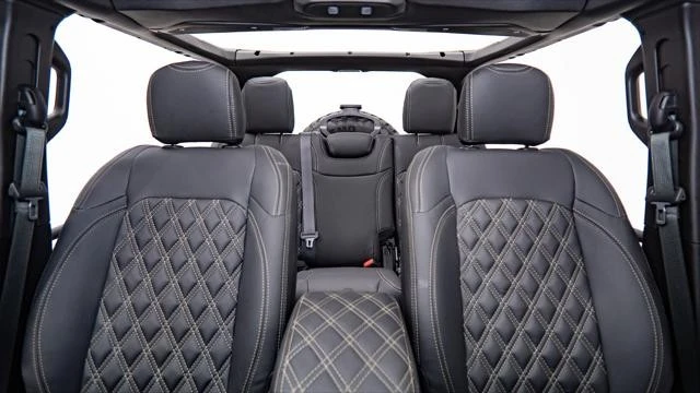 2026 Jeep JL Wrangler - Image 4 of 31