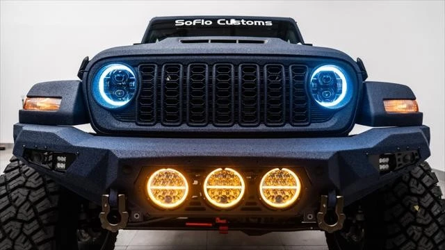 2026 Jeep JL Wrangler - Image 17 of 31
