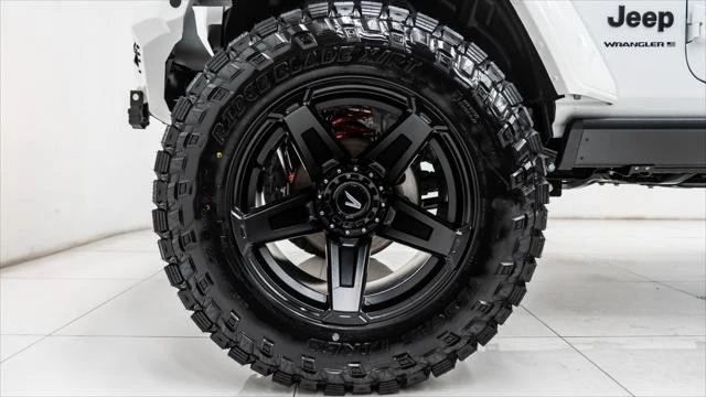 2026 Jeep JL Wrangler - Image 17 of 21