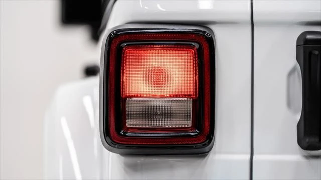 2026 Jeep JL Wrangler - Image 11 of 21