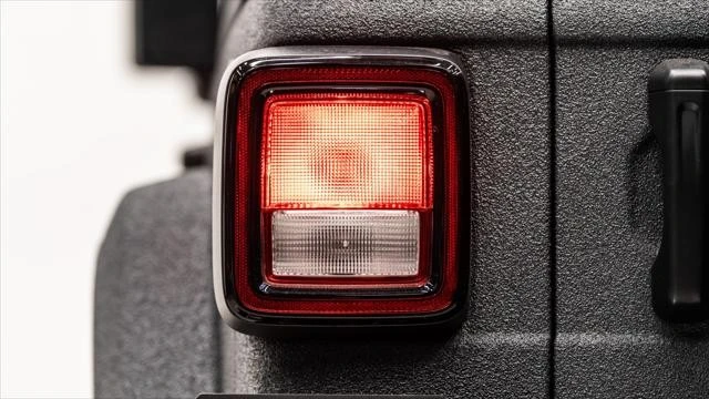 2026 Jeep JL Wrangler - Image 10 of 31