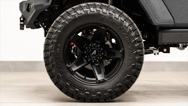 2026 Jeep JL Wrangler - Image 16 of 31