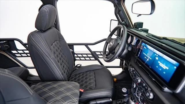 2026 Jeep JL Wrangler - Image 19 of 31