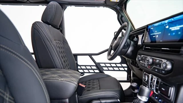 2026 Jeep JL Wrangler - Image 20 of 31